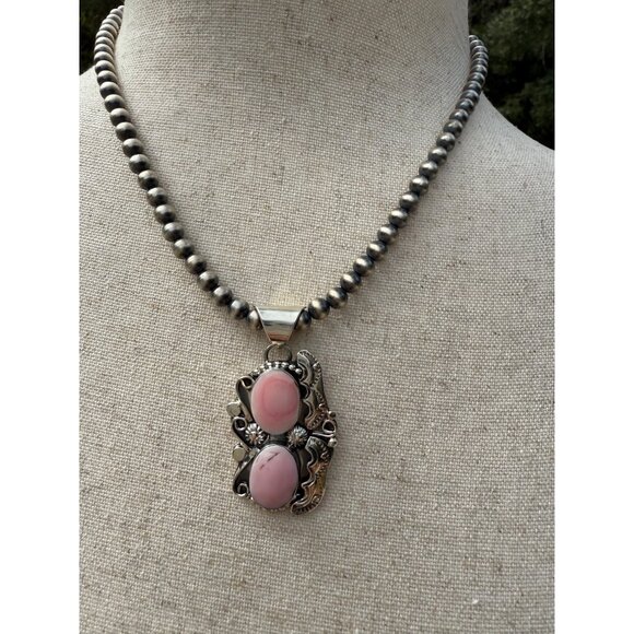 Navajo Sterling Silver Pink Conch Statement Pendant Navajo Pearl Necklace Signed - Picture 7 of 11